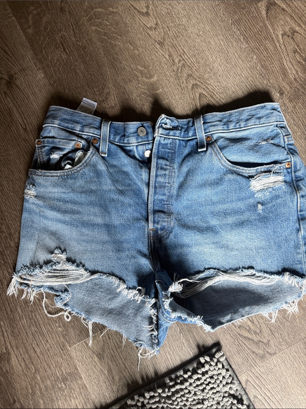 Denim Cutoff Shorts - Blue Distressed Women's Shorts Levi’s size 12